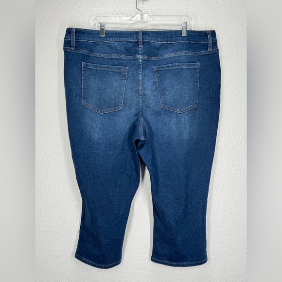 M Jeans by Maurices High Rise Capris 21” Skinny Capri 22W Super Stretch - Picture 5 of 10